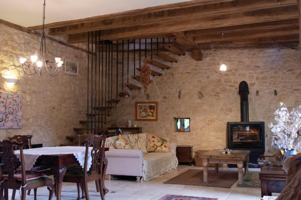 Le Bourmier Anlhiac Near Excideuil Villa Buitenkant foto